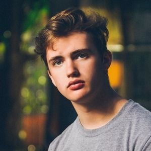 Meet your Posher, Gregory